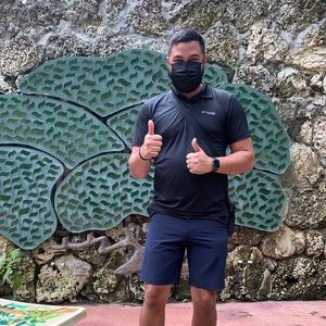 Meet your Posher, Emanuel